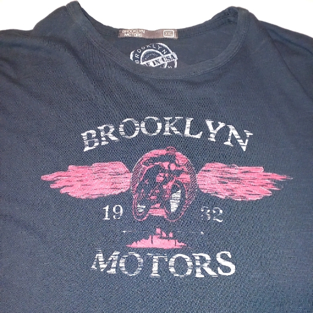 AUTHENTIQUE VINTAGE BROOKLYN MOTORS TEE SHIRT XXL IN MINT CONDITION.